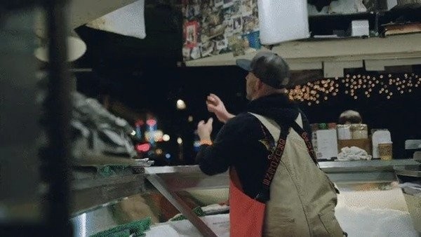 Pike Place Fish Market official website photograph